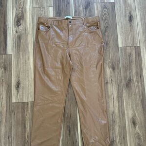 Abercrombie & Fitch womens camel faux leather pants size 35/20r